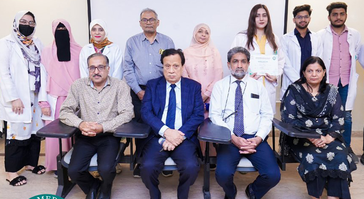 Azra Naheed Medical College Hosts Seminar on Pneumonia Diagnosis and Prevention