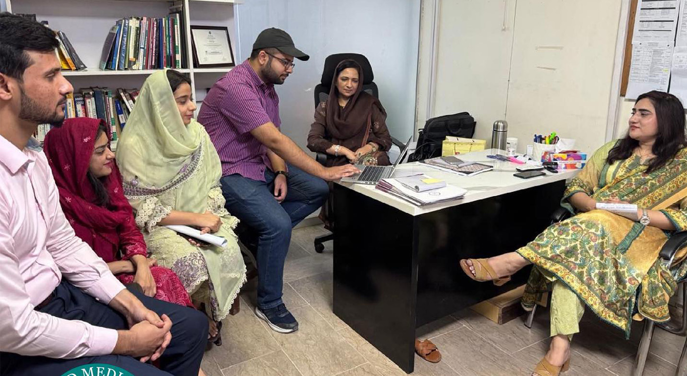 Azra Naheed Medical College Hosts Journal Club Session on Surgical Research