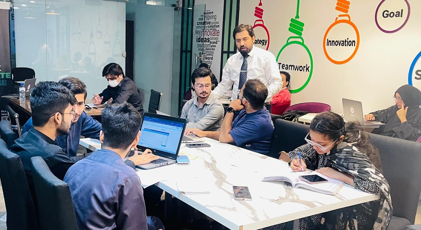 Cohort 13 Explores Financial Feasibility for Startup Success